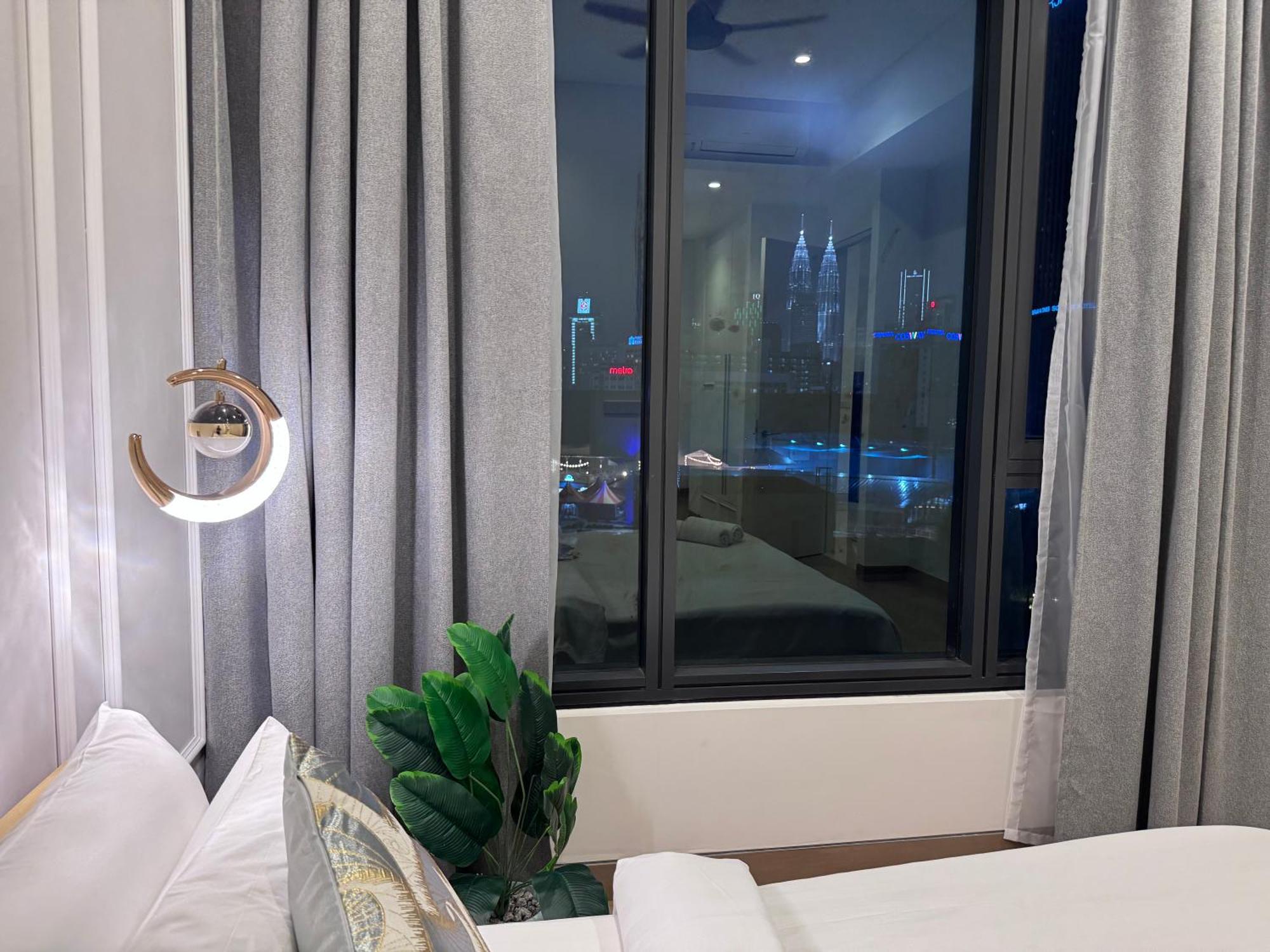 Infinity Pool Suite Bukit Bintang Lalaport Bbcc Kuala Lumpur Exterior photo